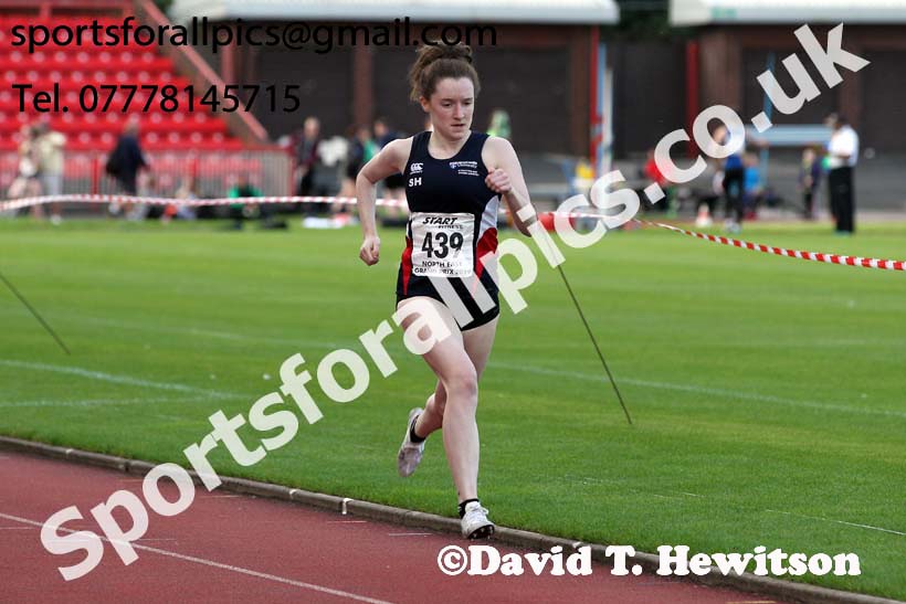 Senior graded 800 metres, 2019 North East Grand Prix, Gateshead Stadium. Photo: David T. Hewitson/Sports for All Pics